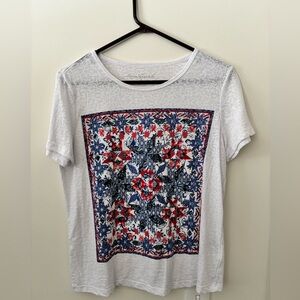 Gloria Vanderbilt White Tee with Blue and Red Pattern
